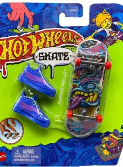 Set mini placa skateboard cu pantofi, Hot Wheels, HNG44
